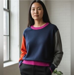 Brodie Cashmere Color block 100% Cashmere Crewneck Pullover Sweater